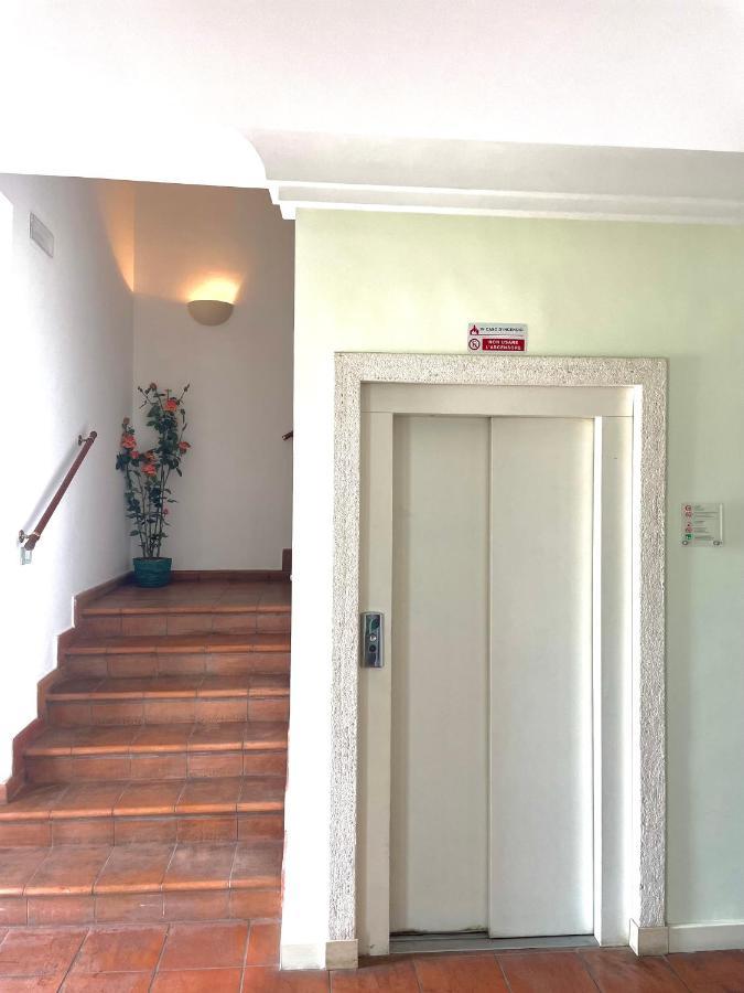 Hotel La Lampara เรจโจ ดี คาลาเบีย ภายนอก รูปภาพ