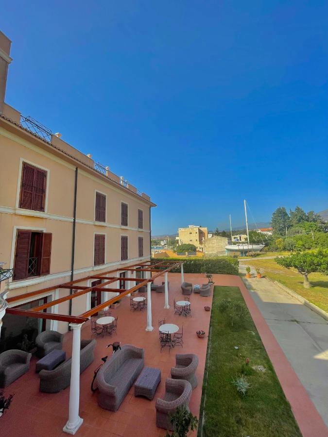 Hotel La Lampara เรจโจ ดี คาลาเบีย ภายนอก รูปภาพ