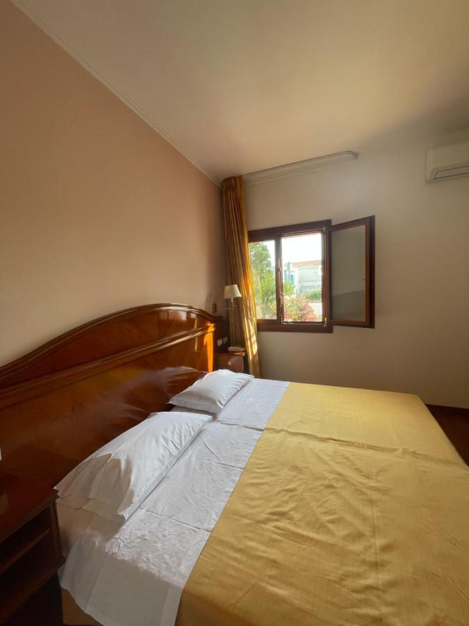 Hotel La Lampara เรจโจ ดี คาลาเบีย ภายนอก รูปภาพ