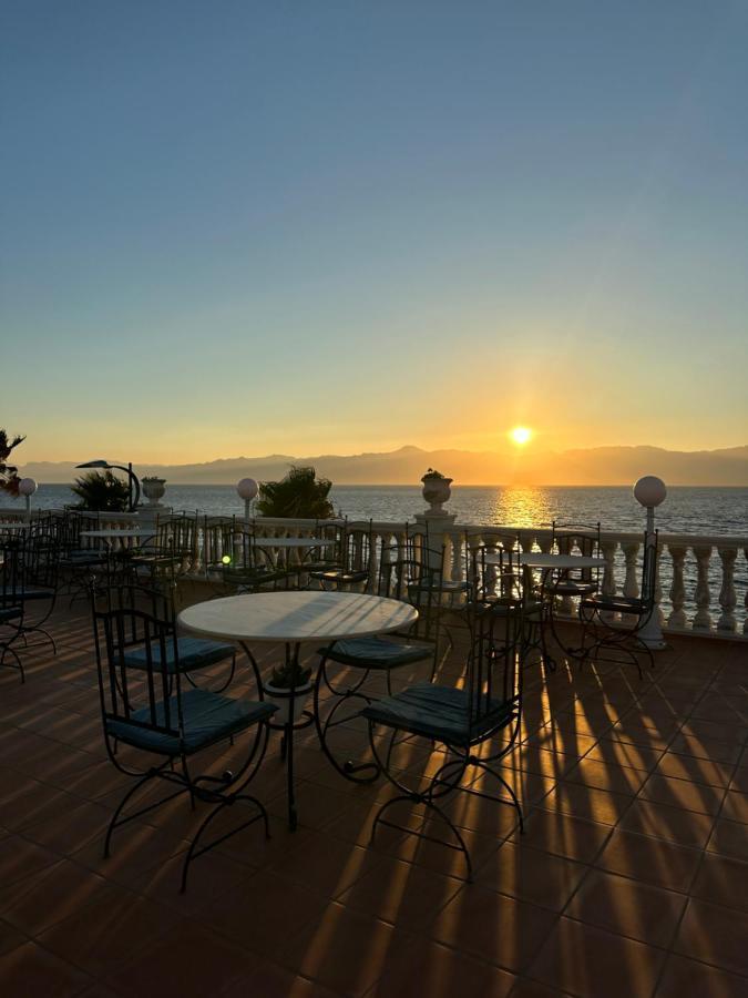 Hotel La Lampara เรจโจ ดี คาลาเบีย ภายนอก รูปภาพ
